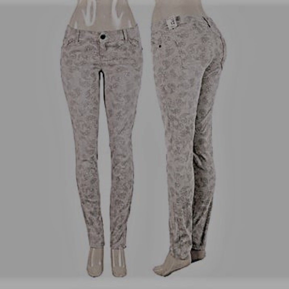 Vanilla Star Paisley Print Jeans